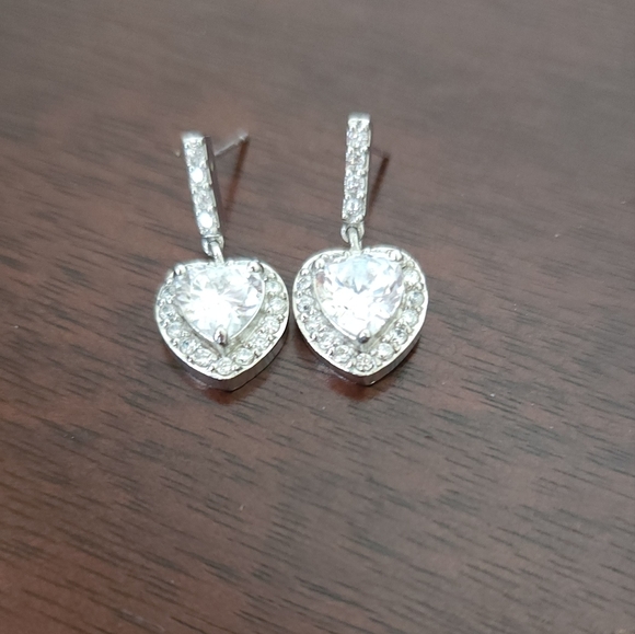 Halo Heart Cushion Earrings - Picture 3 of 4